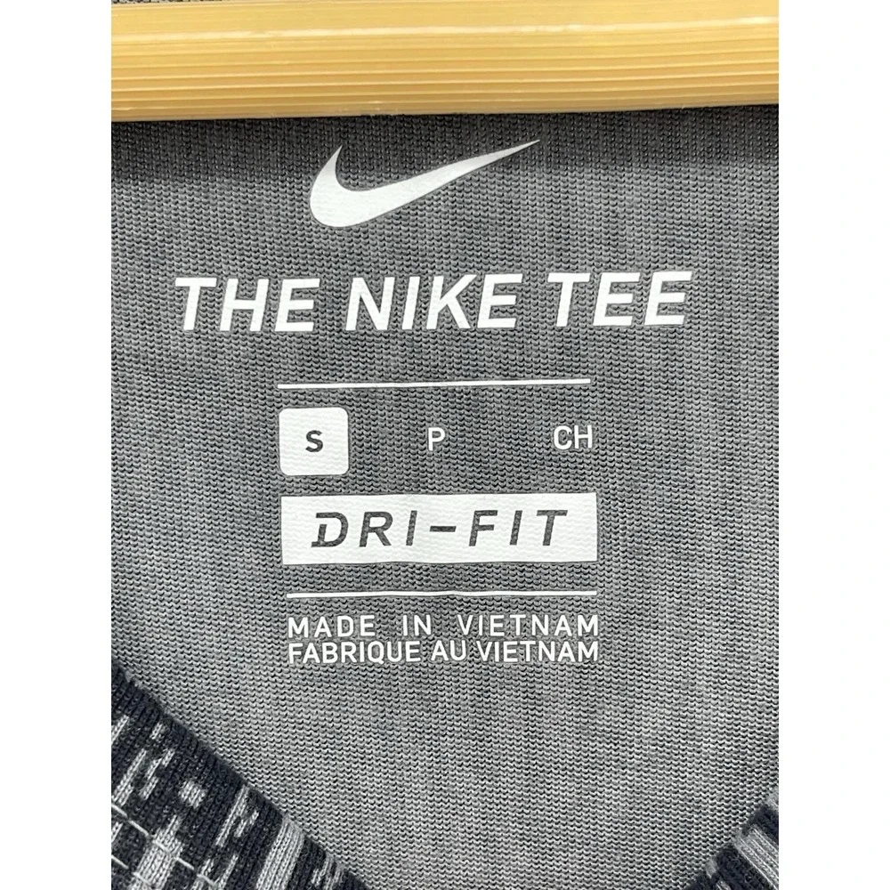 Nike Dri-FIT Men S Gray Graphic Tank Top Sleeveless Athletic Shirt - Picture 2 of 8